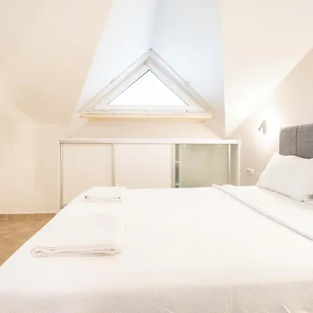 Апартаменты Dedeminn Garden House *